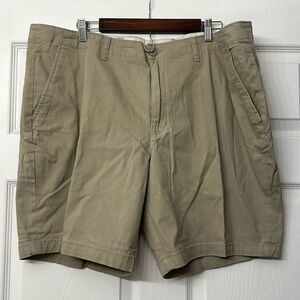 George Men’s size 42 above the knee shorts